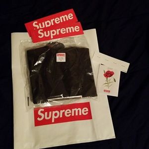 Supreme chair tee black
